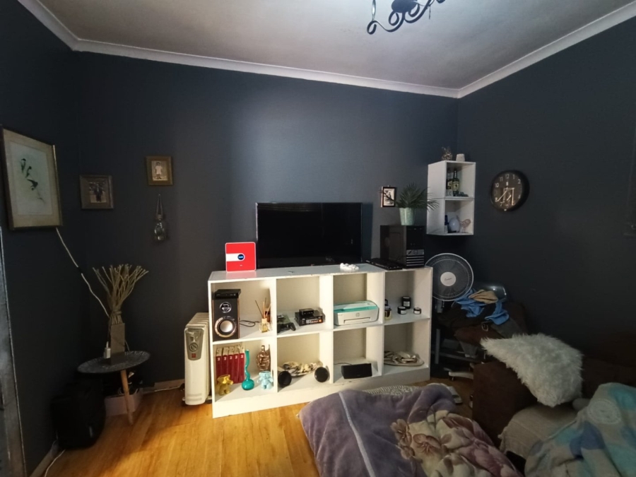 6 Bedroom Property for Sale in Surrey Estate Western Cape